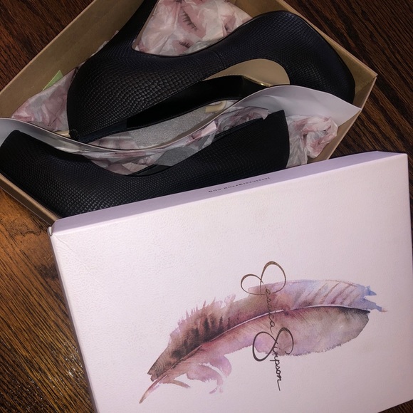 BRAND NEW! Jessica Simpson Black Rusnpu Pumps - Picture 3 of 3